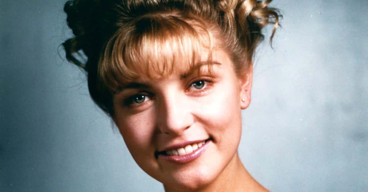 42 Surreal Facts About Twin Peaks