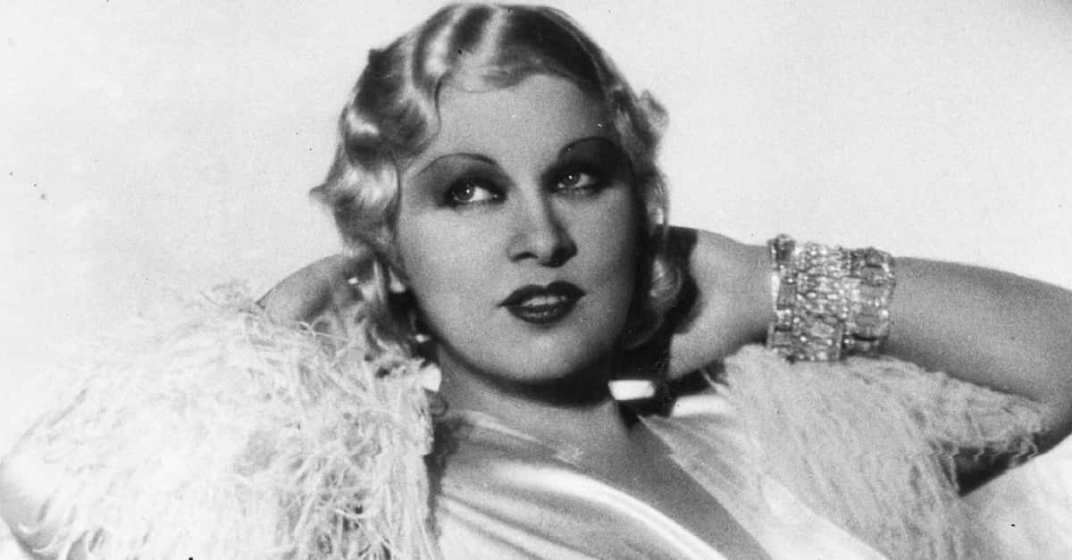 Titillating Facts About Mae West, The Original Blonde Bombshell
