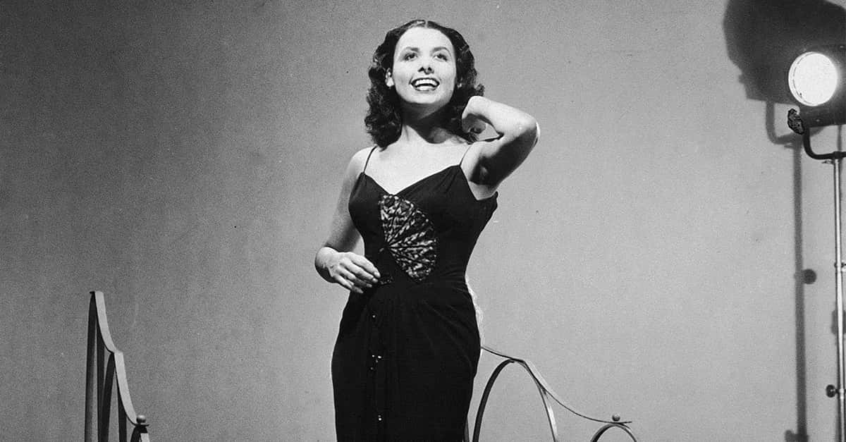 Sultry Facts About Lena Horne, Hollywood's Velvet Voice