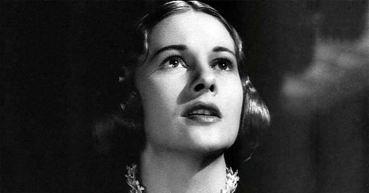 Heartbreaking Facts About Joan Fontaine, The Feuding Starlet