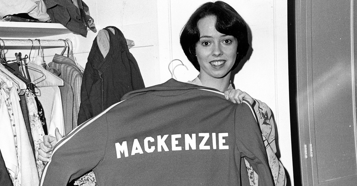 Heartbreaking Facts About Mackenzie Phillips, The Monster’s Daughter
