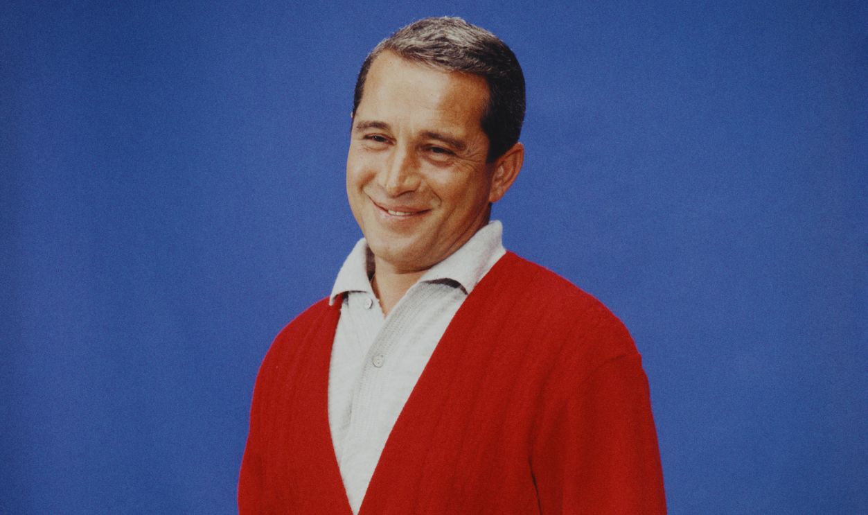 Perry Colot Perry Como had America at his feet—and still chose to walk away.