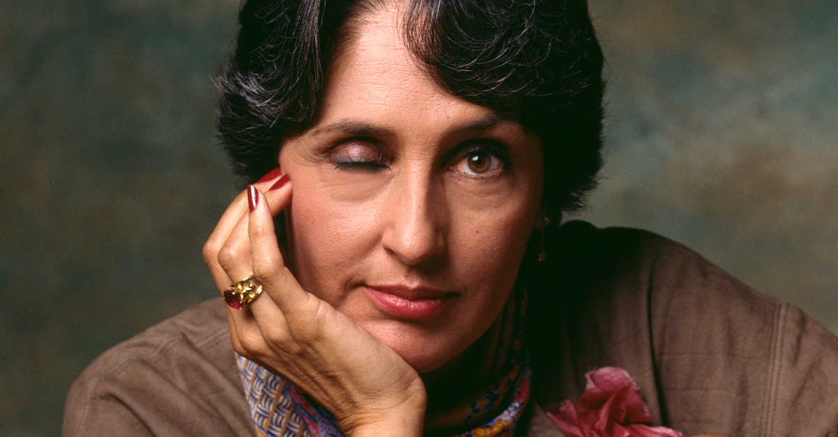 Railing Facts About Joan Baez, The Firebrand With The Voice Of An Angel
