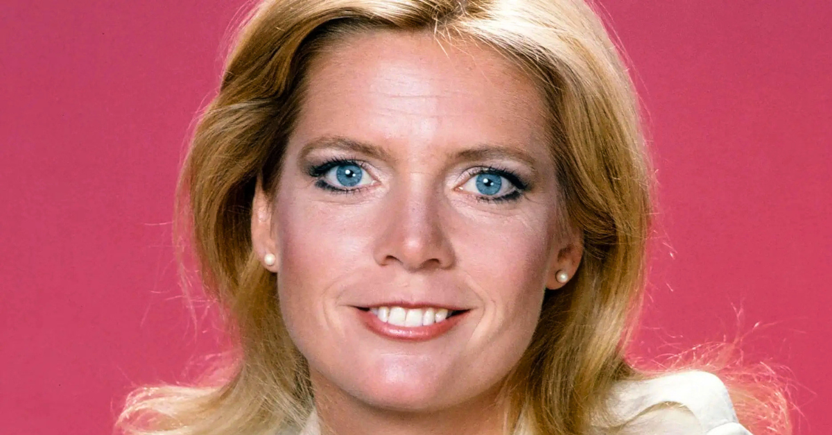 Meredith Baxter as Elyse Keaton