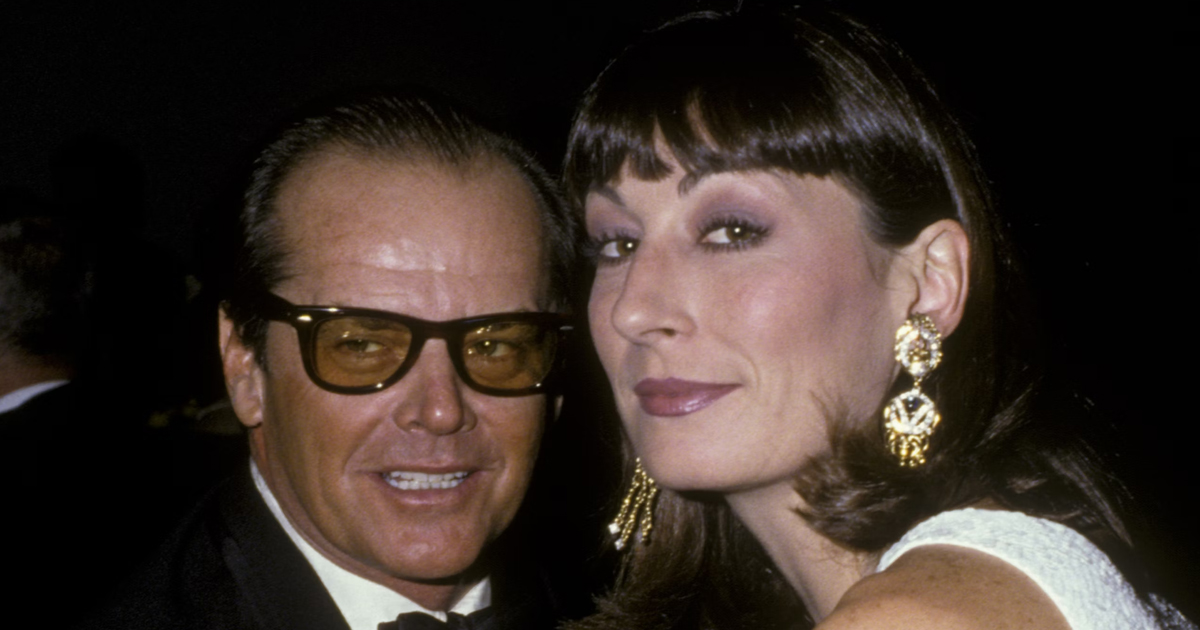 The Most Iconic Couples Of The 1970s