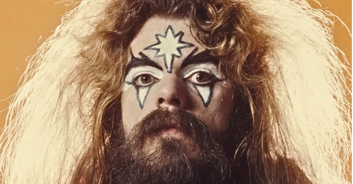 Singer-songwriter and musician Roy Wood, of English pop glam group Wizzard, London, 6th December 1974