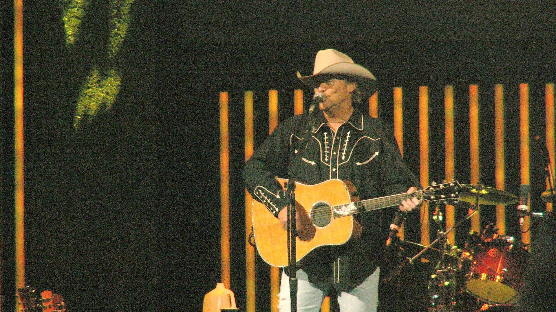 The Life And Career Of The King Of Country, George Strait