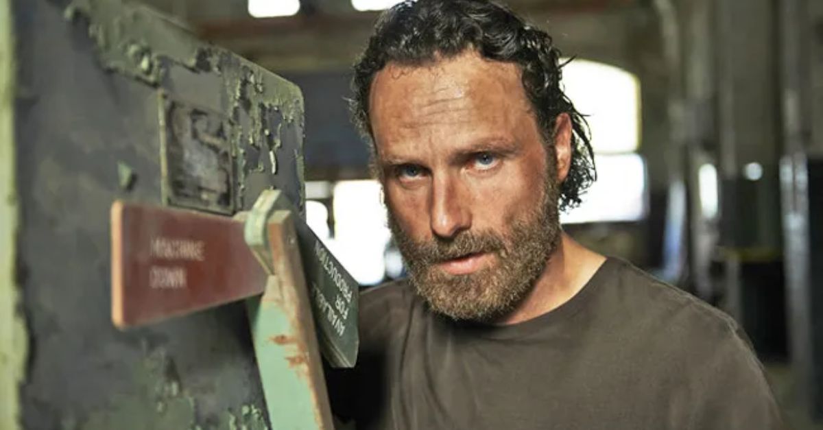 These 44 Shows Let Their Main Characters Slip Out Of Focus