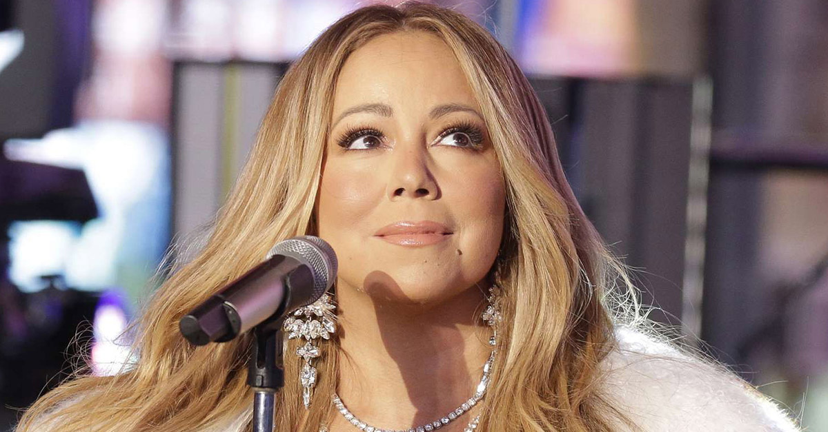 40 Live Performances That Are Unforgettable For All The Wrong Reasons