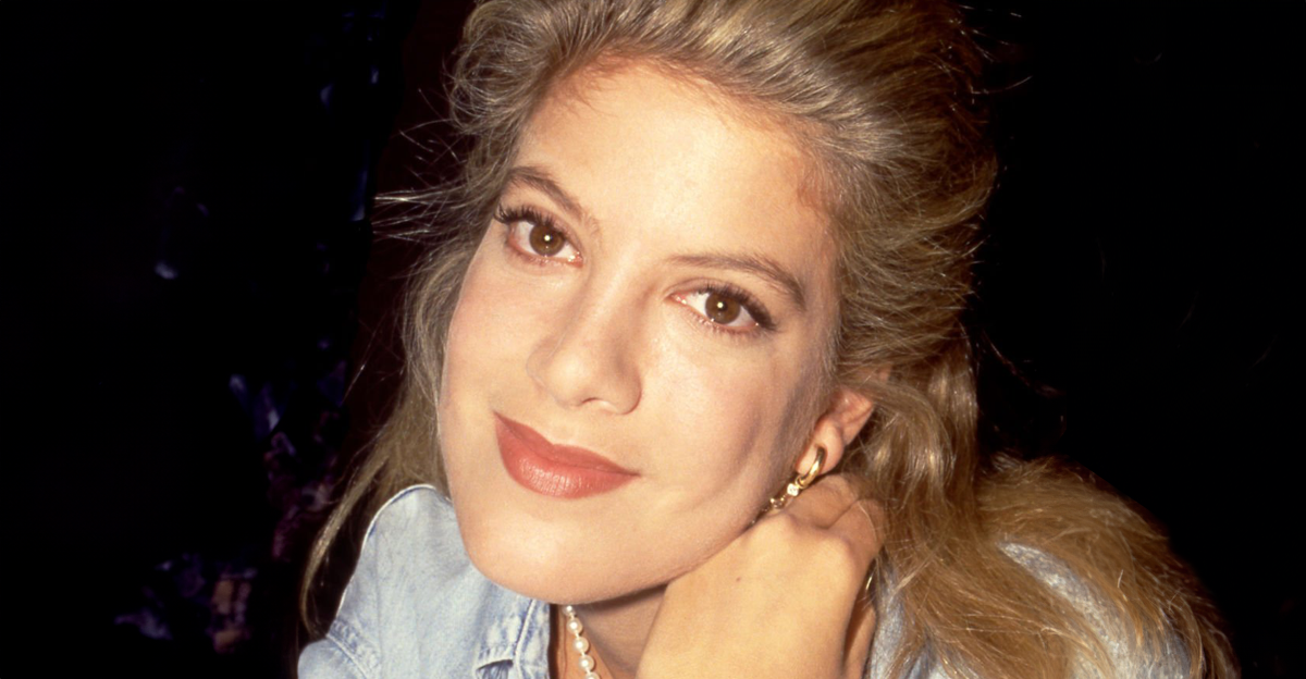 American actress and author Tori Spelling, poses for a portrait at the Launch the Release of 'Beverly Hills, 90210' Series Pilot