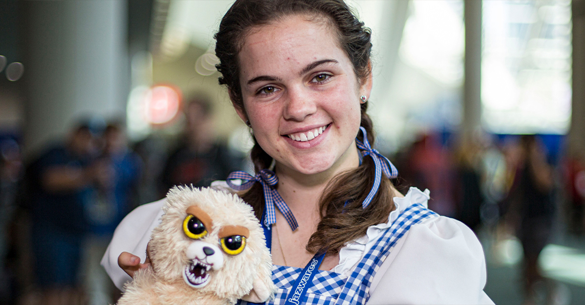 Cosplayer Erin Dodds as Dorothy from "Wizard of Oz"