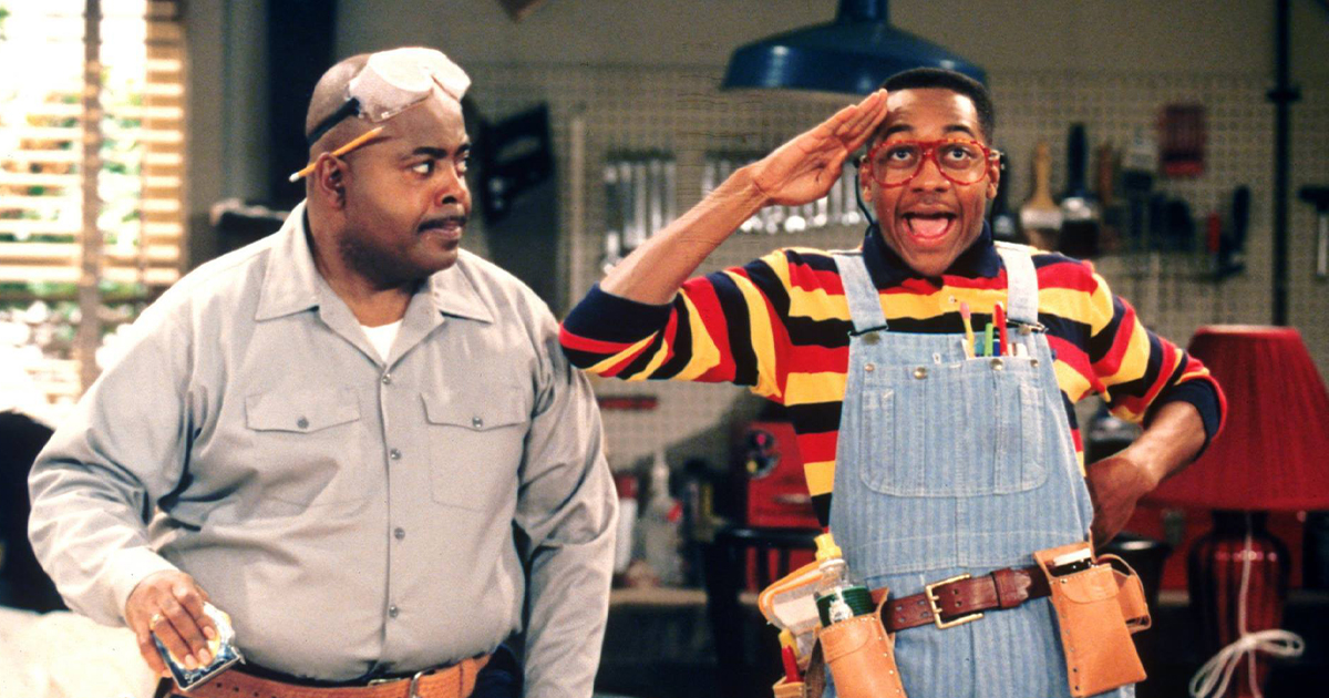 Screenshot of Family Matters characters Steve Urkel and Carl Winslow