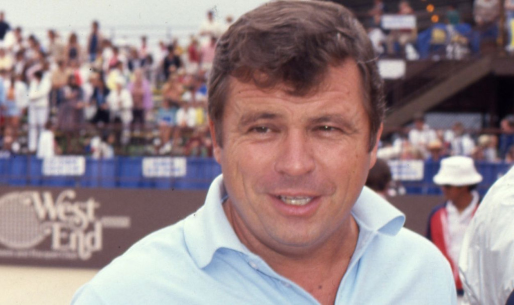 Tom Laughlin took on bullies in “Billy Jack,