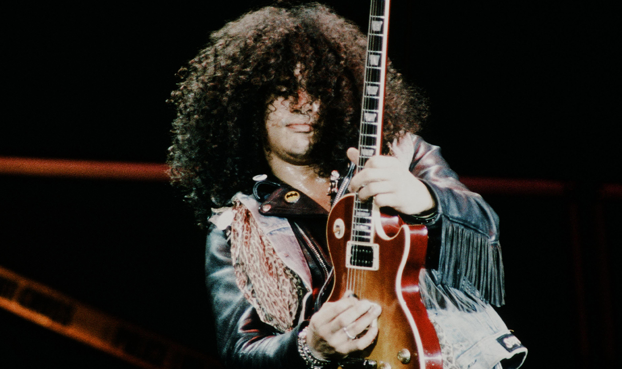 Slash Playing Guitar Solo On Guns N Roses USA Tour