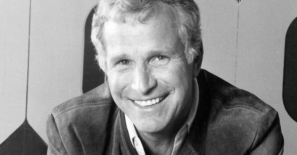 Actor Wayne Rogers photo shoot on February 13, 1986 in Los Angeles, California.