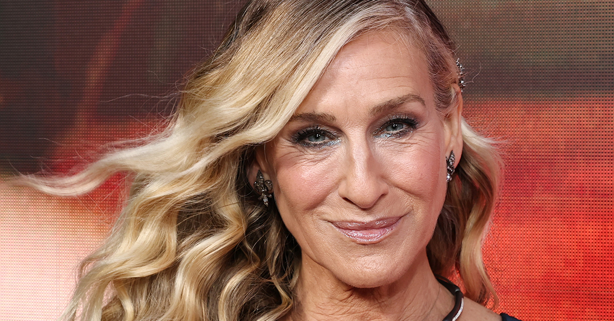 Sarah Jessica Parker on a red carpet.