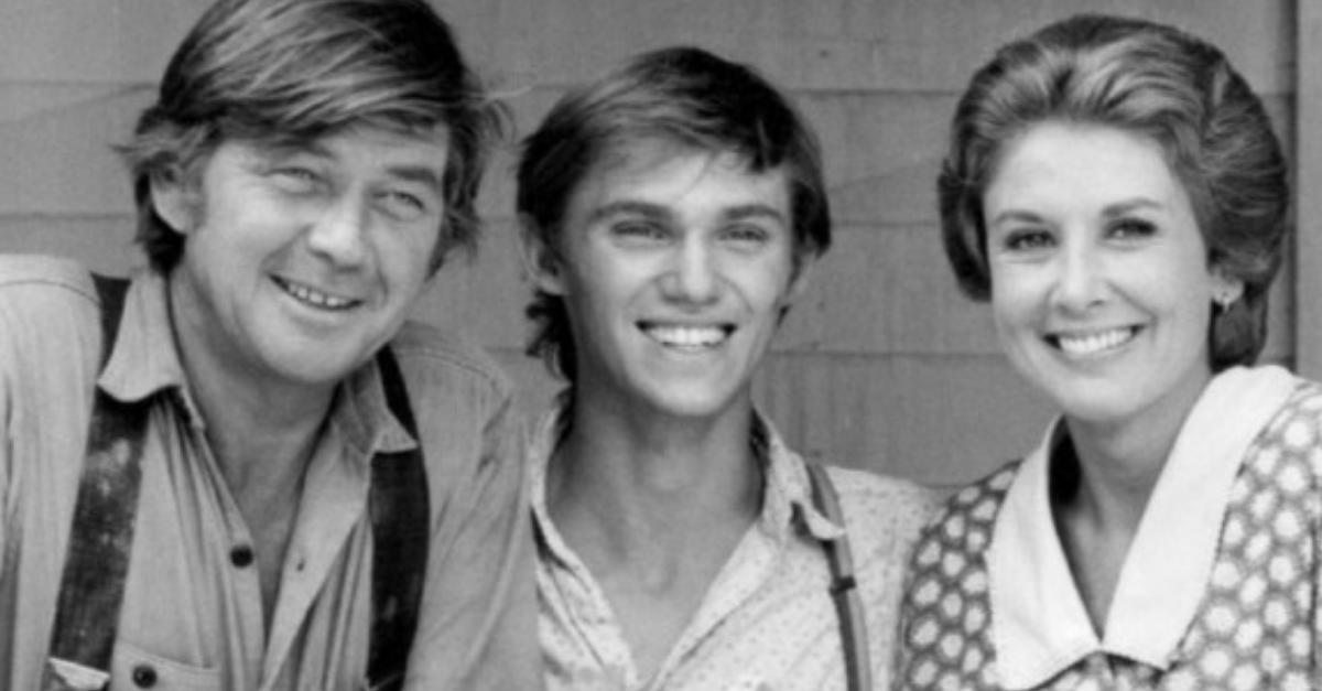 Publicity photo of Ralph Waite (John Walton, Sr.), Richard Thomas (John Boy), and Michael Learned (Olivia Walton) from the television program The Waltons.