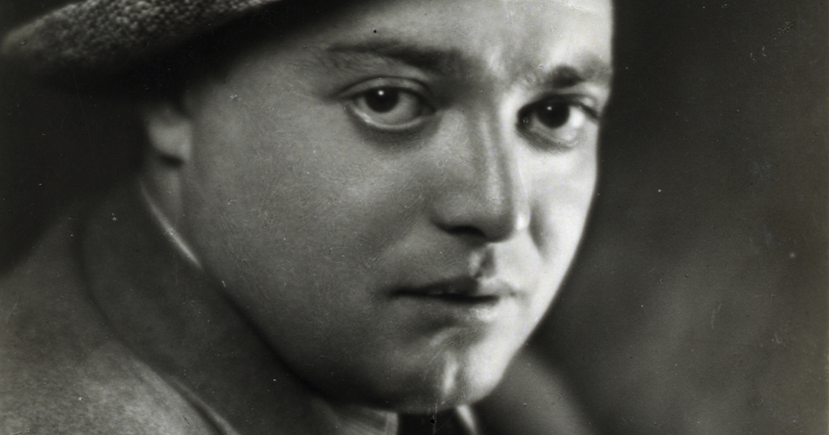 Black and white photo of Peter Lorre