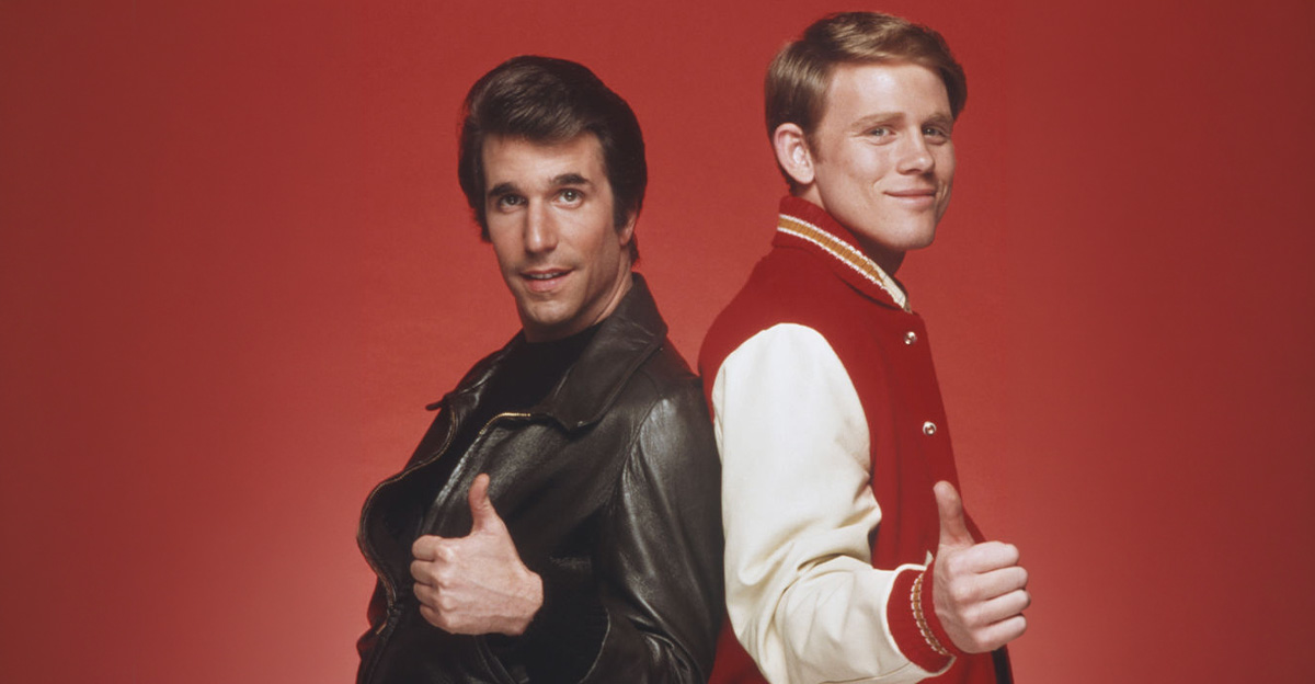 American actors Henry Winkler (left) and Ron Howard as Arthur ‘The Fonz’ Fonzarelli and Richie Cunningham in the sitcom ‘Happy Days’, circa 1980. (Photo by Michael Ochs Archives/Getty Images)